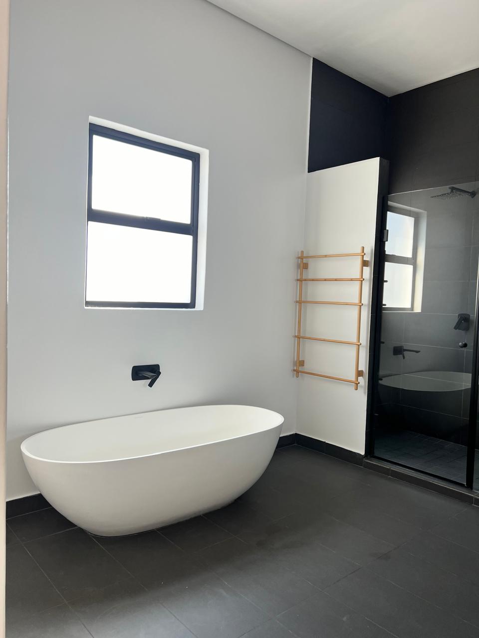 Freestanding bath and walk-in shower &mdash; Luxury Home Renovation, Mazibuko Trading & Projects